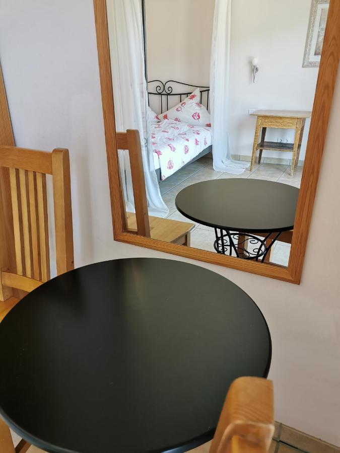 Ferienwohnung Weingut Amlinger&Sohn Neef Exterior foto