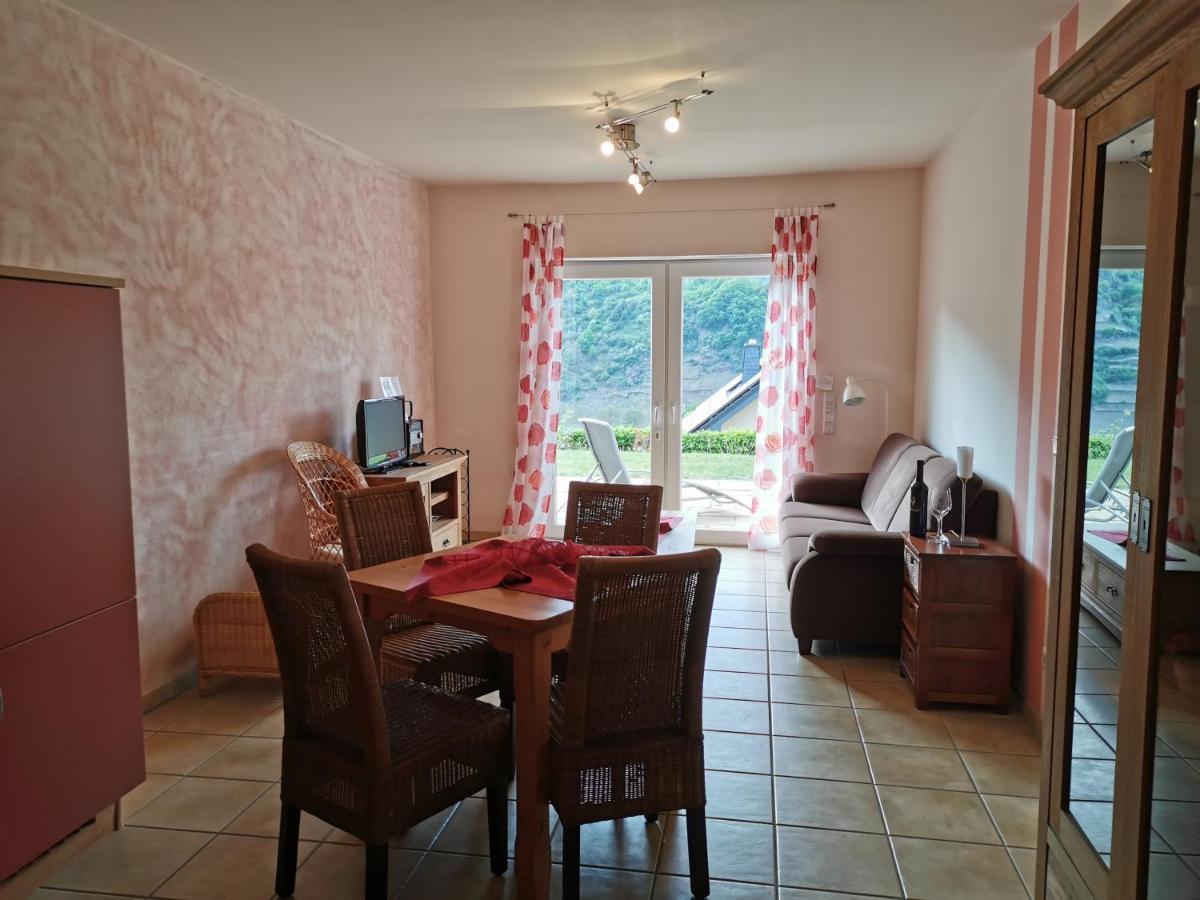 Ferienwohnung Weingut Amlinger&Sohn Neef Exterior foto